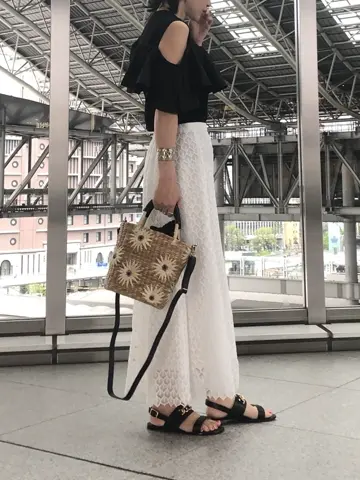 GRACE CONTINENTAL The Banquet 尾田亜沙美 コーディネート画像