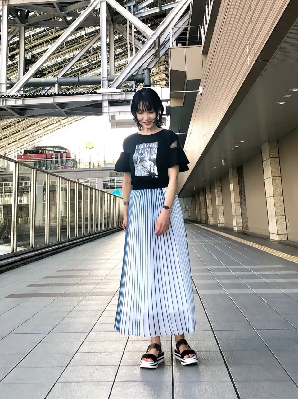 GRACE CONTINENTAL The Banquet 尾田亜沙美 コーディネート画像