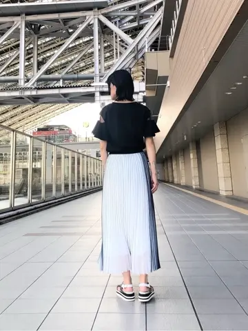 GRACE CONTINENTAL The Banquet 尾田亜沙美 コーディネート画像