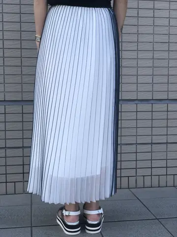 GRACE CONTINENTAL The Banquet 尾田亜沙美 コーディネート画像