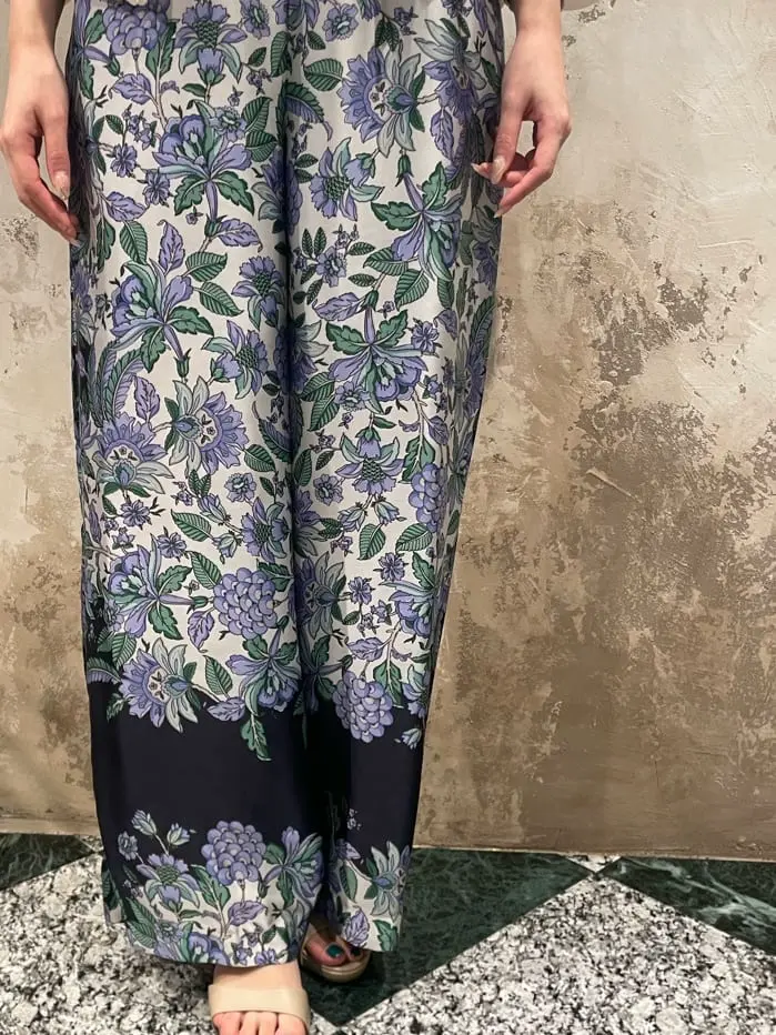 GRACE CONTINENTAL The Banquet Suzuka コーディネート画像