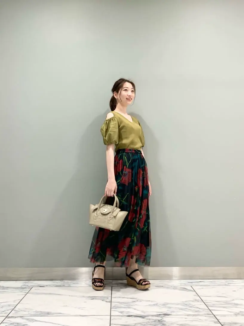 GRACE CONTINENTAL The Banquet eri コーディネート画像