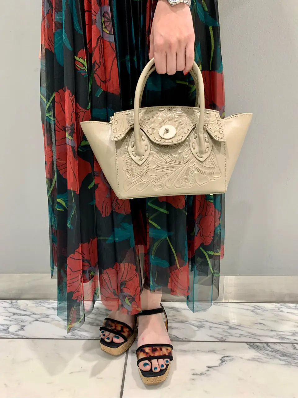 GRACE CONTINENTAL The Banquet eri コーディネート画像