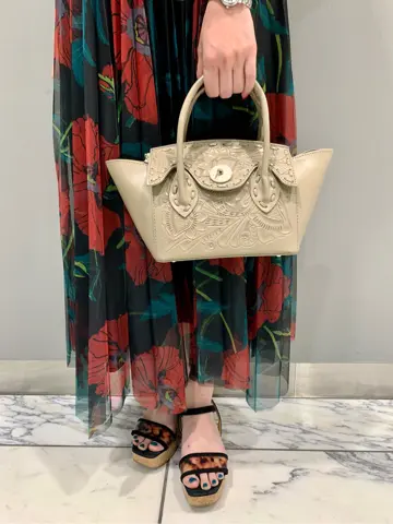 GRACE CONTINENTAL The Banquet eri コーディネート画像