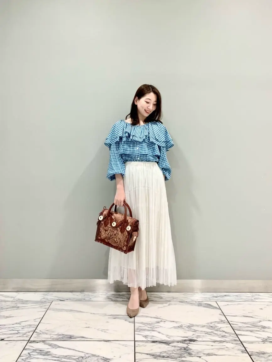 GRACE CONTINENTAL The Banquet eri コーディネート画像