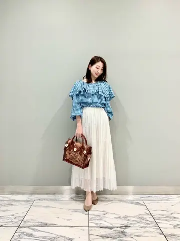 GRACE CONTINENTAL The Banquet eri コーディネート画像