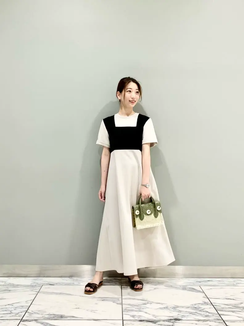 GRACE CONTINENTAL The Banquet eri コーディネート画像