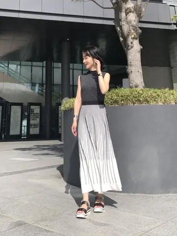 GRACE CONTINENTAL The Banquet 尾田亜沙美 コーディネート画像