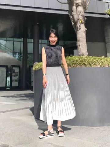 GRACE CONTINENTAL The Banquet 尾田亜沙美 コーディネート画像