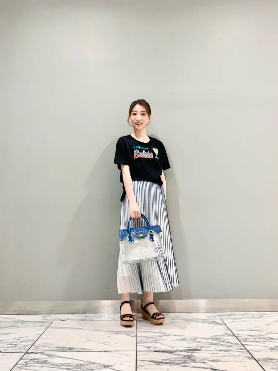 GRACE CONTINENTAL The Banquet eri コーディネート画像