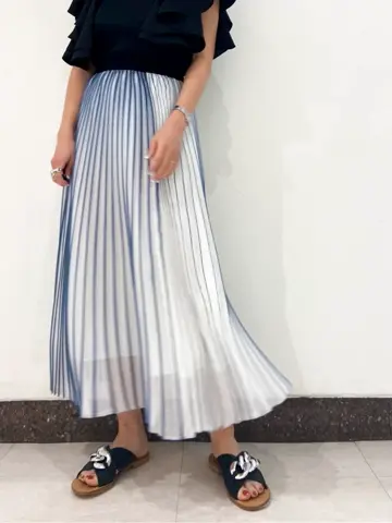 GRACE CONTINENTAL The Banquet 古川温子 コーディネート画像