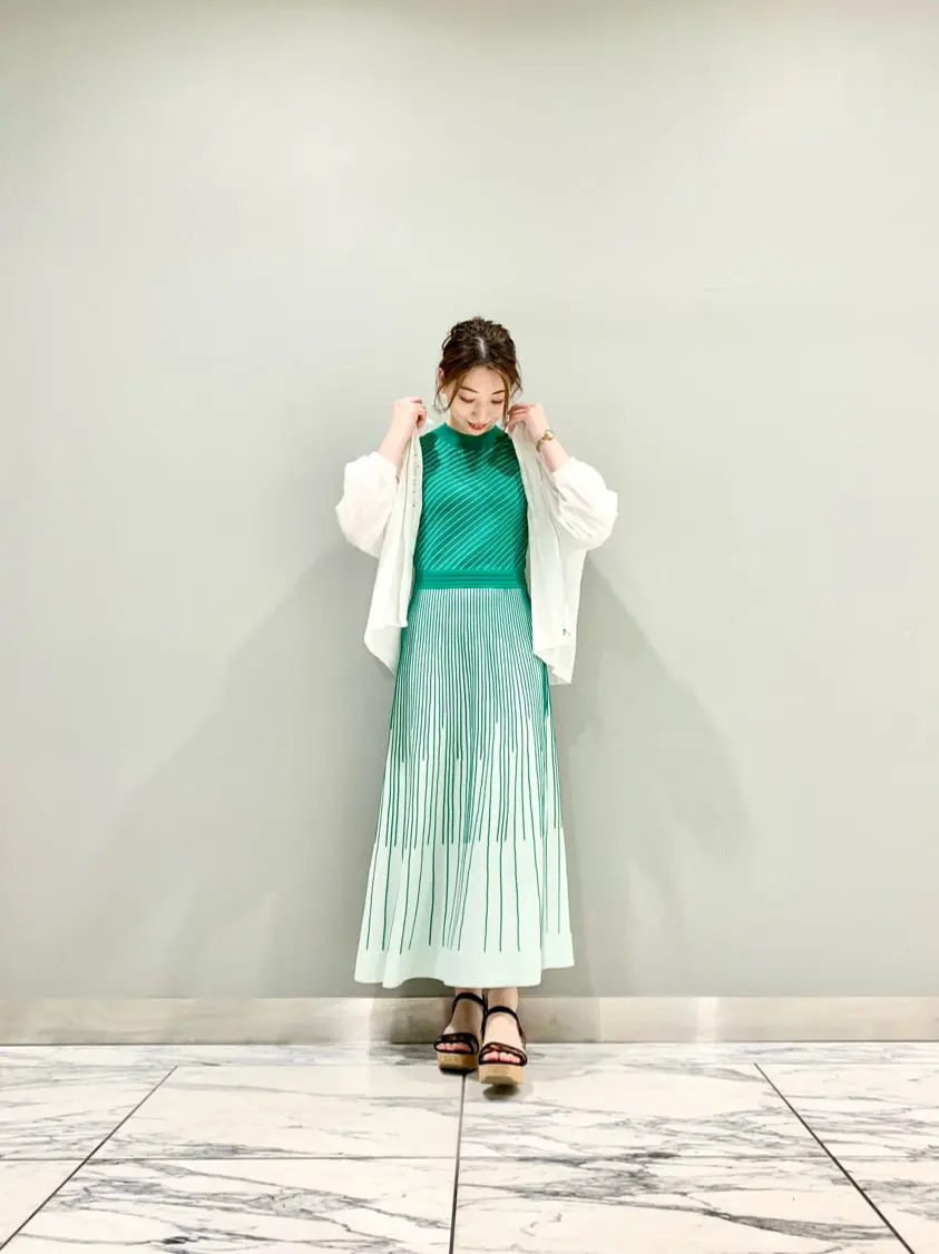 GRACE CONTINENTAL The Banquet eri コーディネート画像