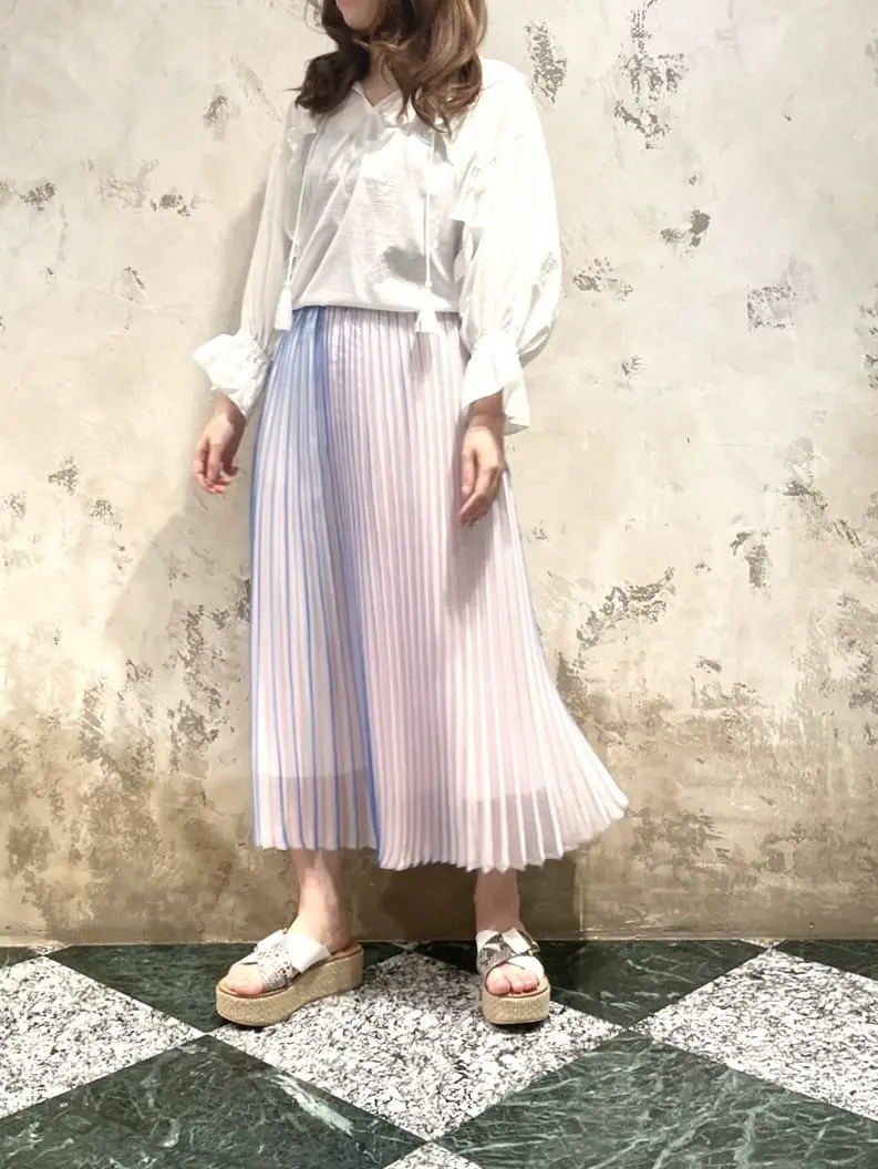 GRACE CONTINENTAL The Banquet Suzuka コーディネート画像