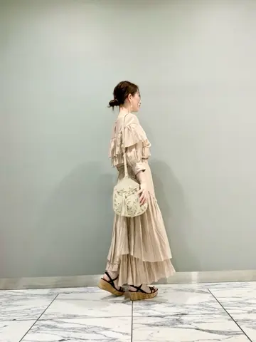 GRACE CONTINENTAL The Banquet eri コーディネート画像