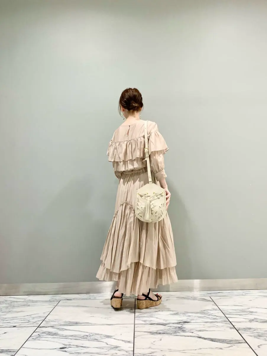 GRACE CONTINENTAL The Banquet eri コーディネート画像