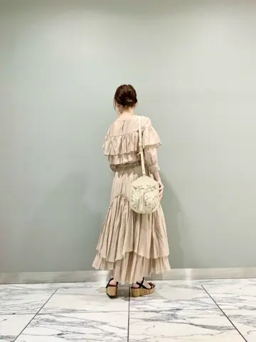 GRACE CONTINENTAL The Banquet eri コーディネート画像