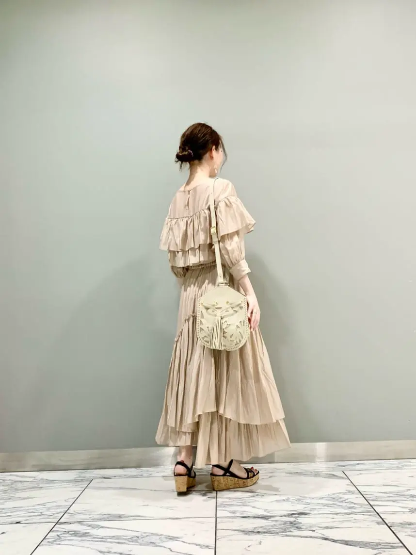 GRACE CONTINENTAL The Banquet eri コーディネート画像