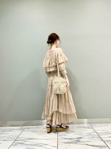 GRACE CONTINENTAL The Banquet eri コーディネート画像