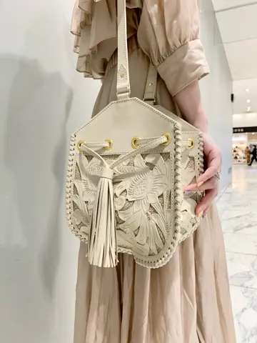 GRACE CONTINENTAL The Banquet eri コーディネート画像