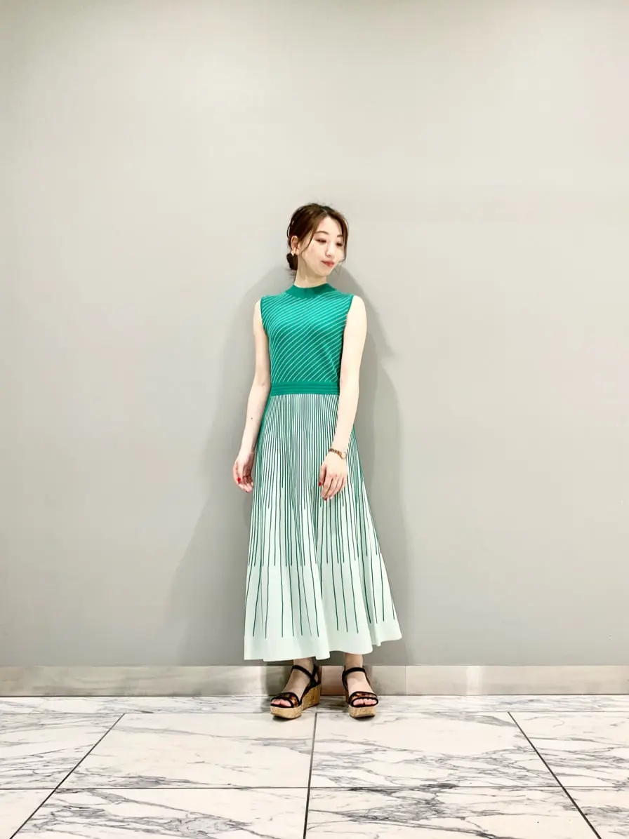 GRACE CONTINENTAL The Banquet eri コーディネート画像