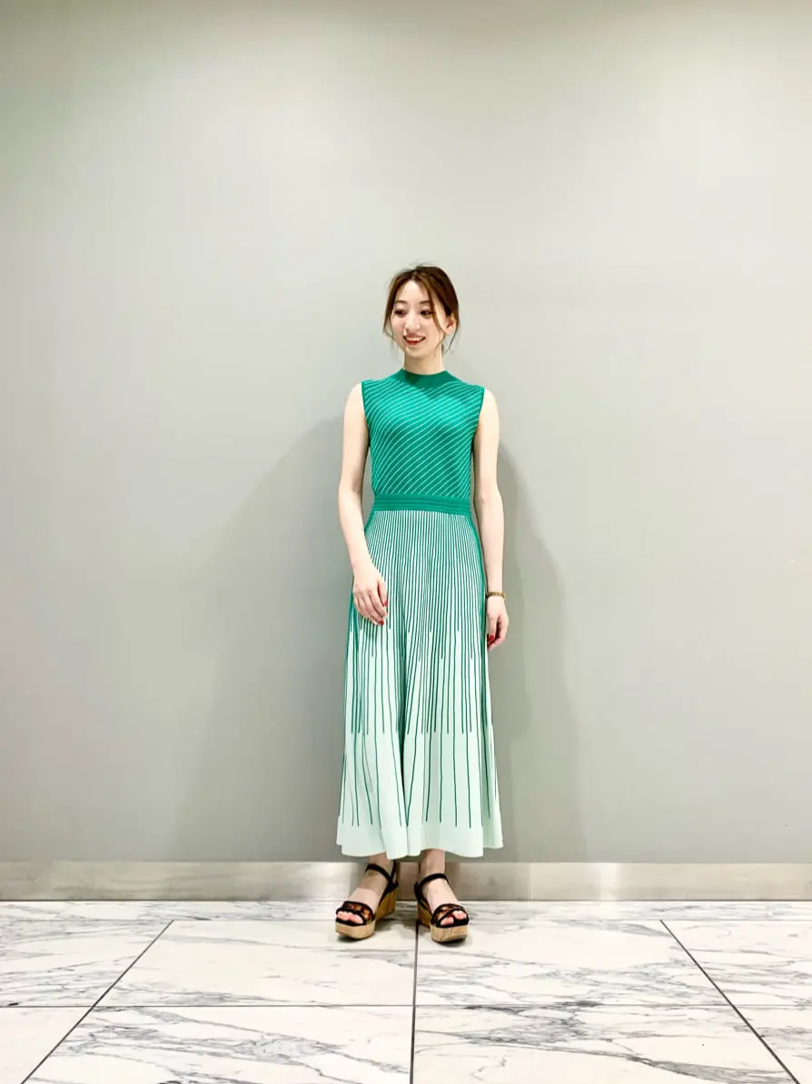 GRACE CONTINENTAL The Banquet eri コーディネート画像