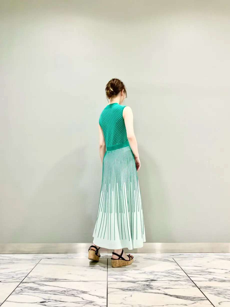 GRACE CONTINENTAL The Banquet eri コーディネート画像