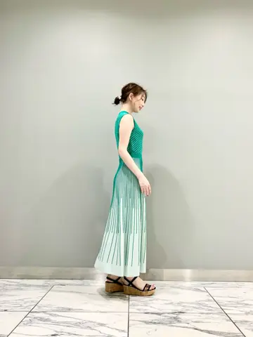 GRACE CONTINENTAL The Banquet eri コーディネート画像