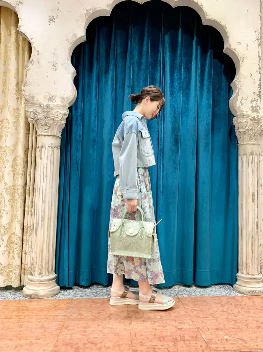 GRACE CONTINENTAL The Banquet eri コーディネート画像