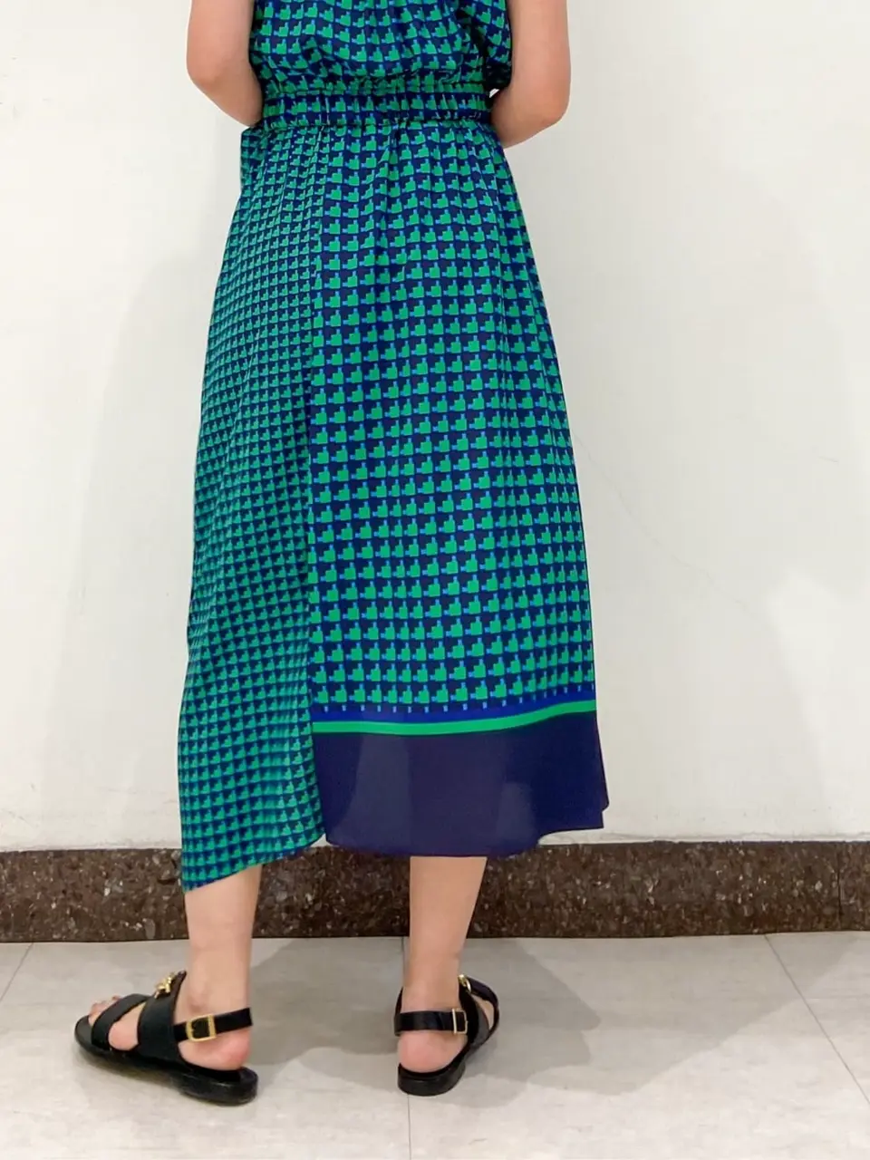 GRACE CONTINENTAL The Banquet 古川温子 コーディネート画像