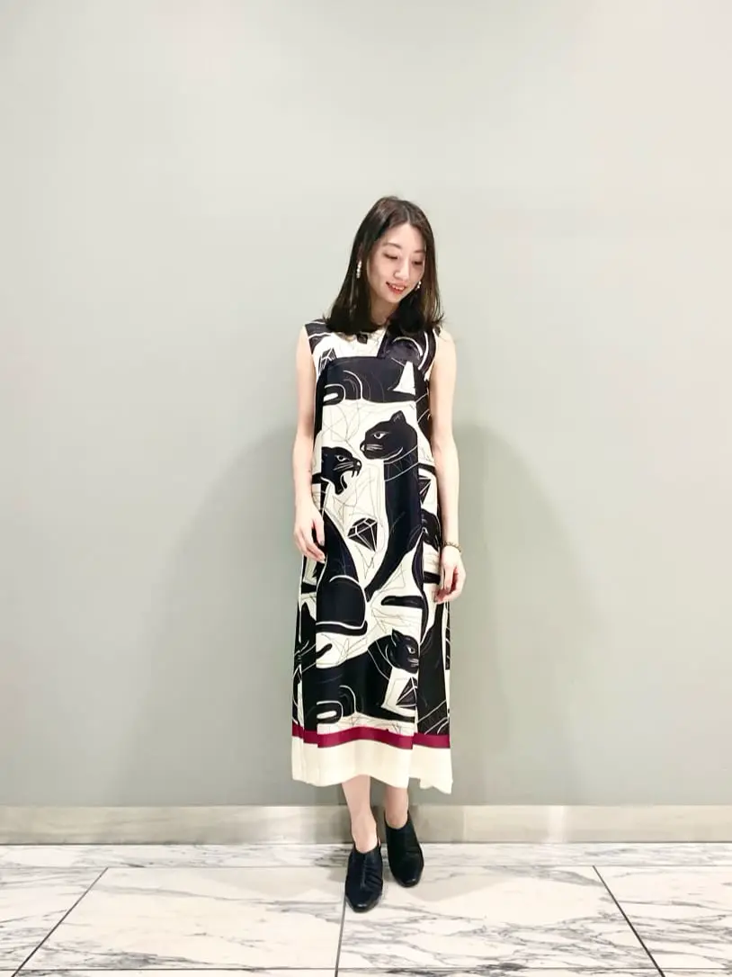 GRACE CONTINENTAL The Banquet eri コーディネート画像