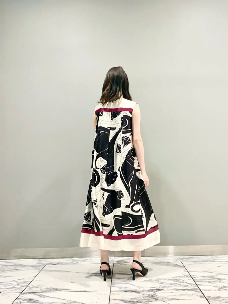 GRACE CONTINENTAL The Banquet eri コーディネート画像