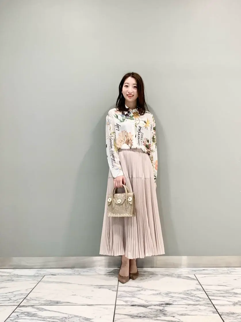 GRACE CONTINENTAL The Banquet eri コーディネート画像