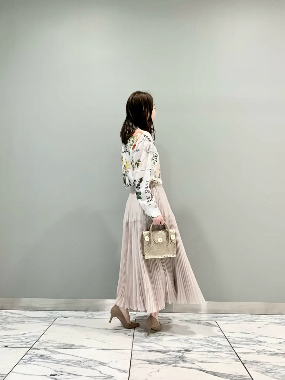 GRACE CONTINENTAL The Banquet eri コーディネート画像