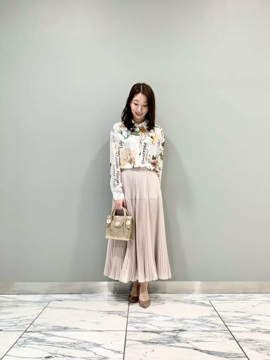 GRACE CONTINENTAL The Banquet eri コーディネート画像