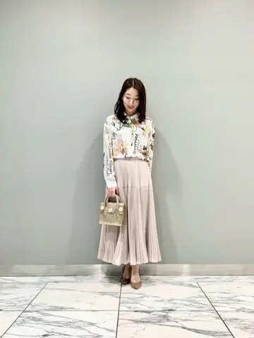 GRACE CONTINENTAL The Banquet eri コーディネート画像