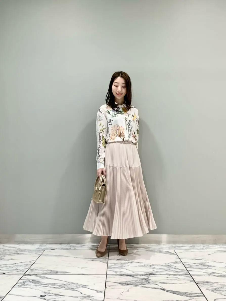 GRACE CONTINENTAL The Banquet eri コーディネート画像