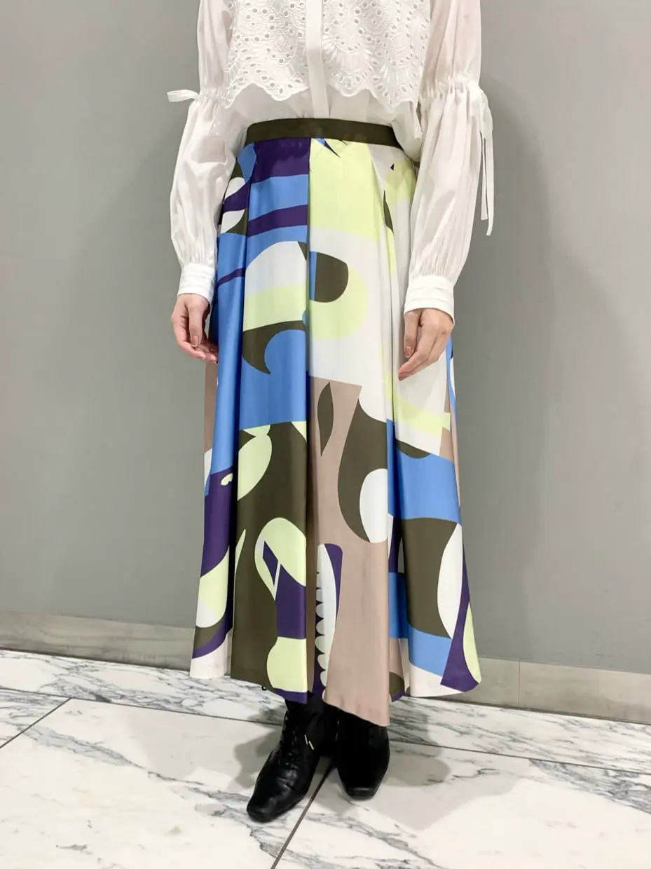 GRACE CONTINENTAL The Banquet eri コーディネート画像