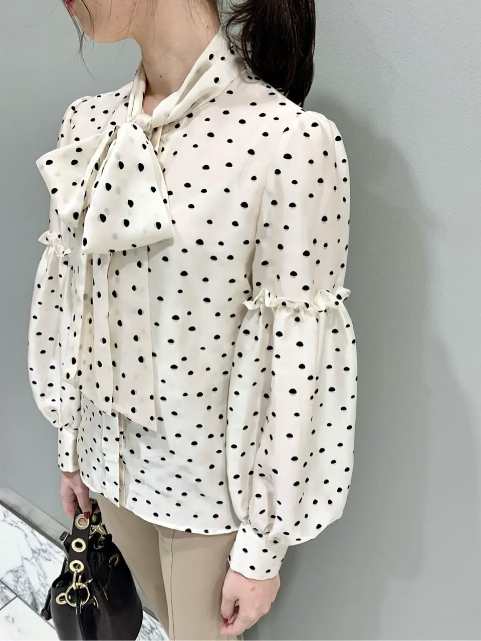 GRACE CONTINENTAL The Banquet eri コーディネート画像