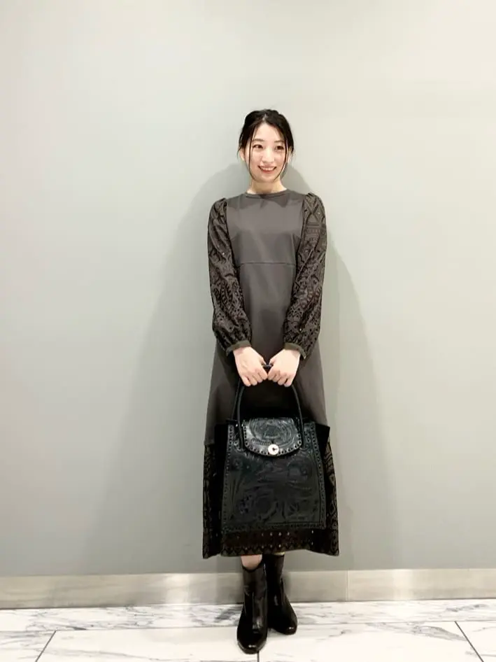 GRACE CONTINENTAL The Banquet eri コーディネート画像