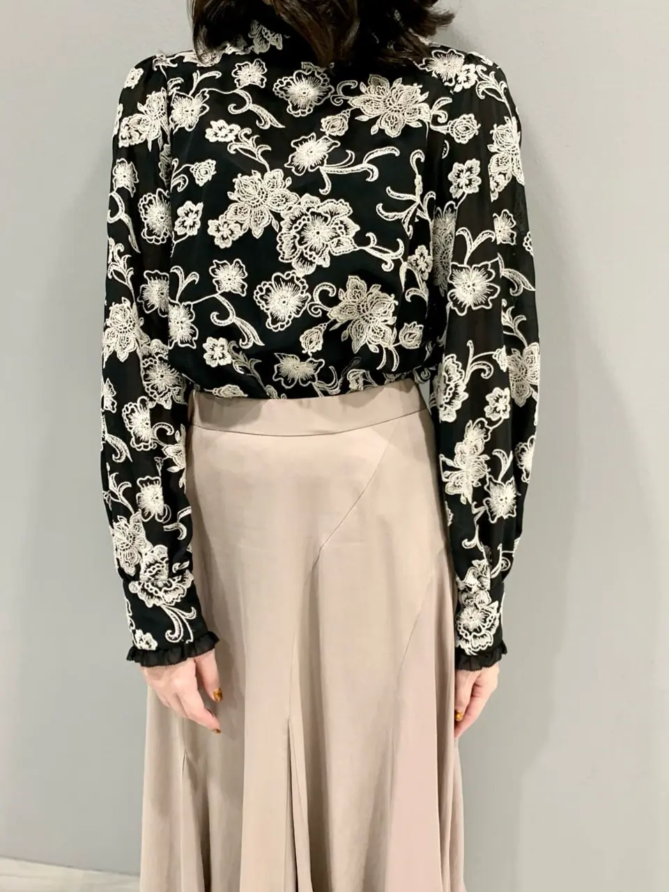 GRACE CONTINENTAL The Banquet eri コーディネート画像