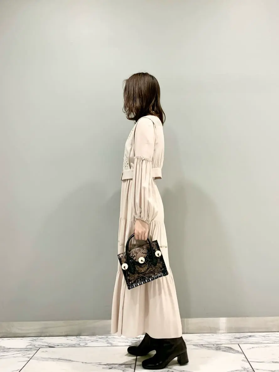 GRACE CONTINENTAL The Banquet eri コーディネート画像