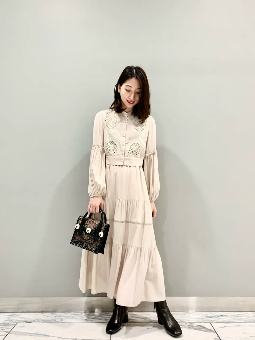 GRACE CONTINENTAL The Banquet eri コーディネート画像