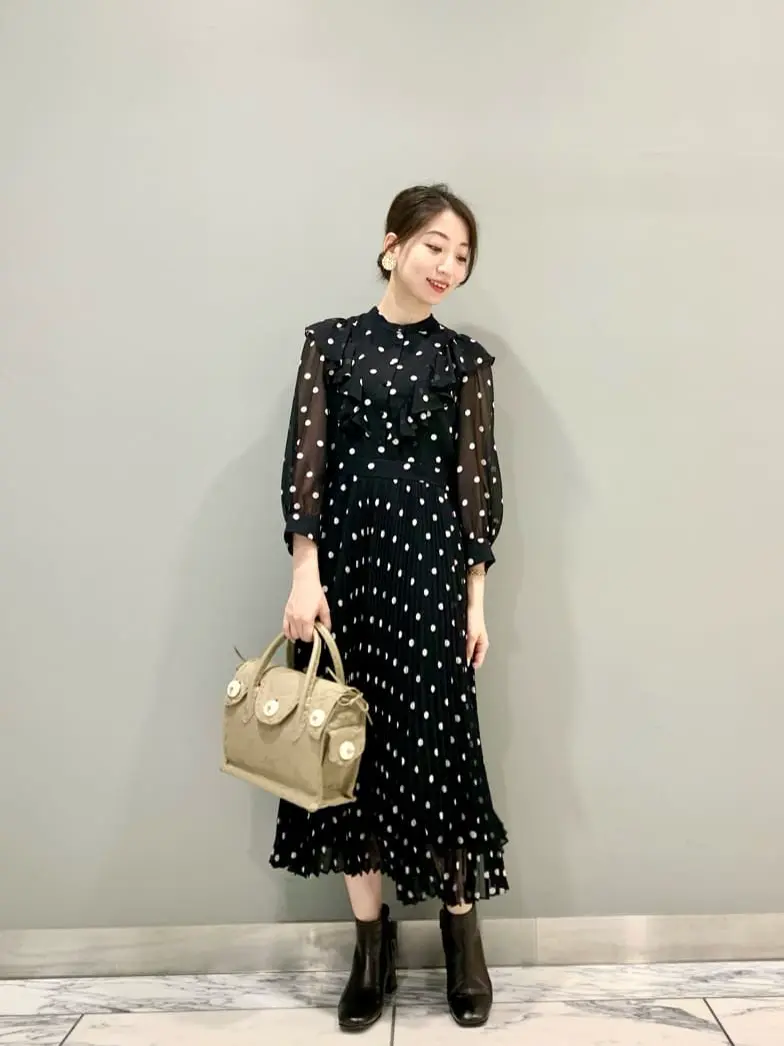 GRACE CONTINENTAL The Banquet eri コーディネート画像