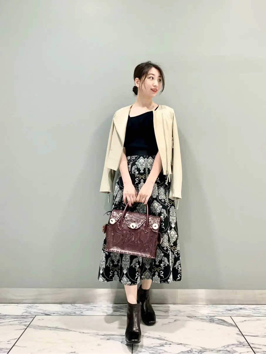 GRACE CONTINENTAL The Banquet eri コーディネート画像