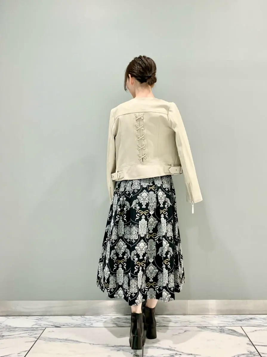 GRACE CONTINENTAL The Banquet eri コーディネート画像