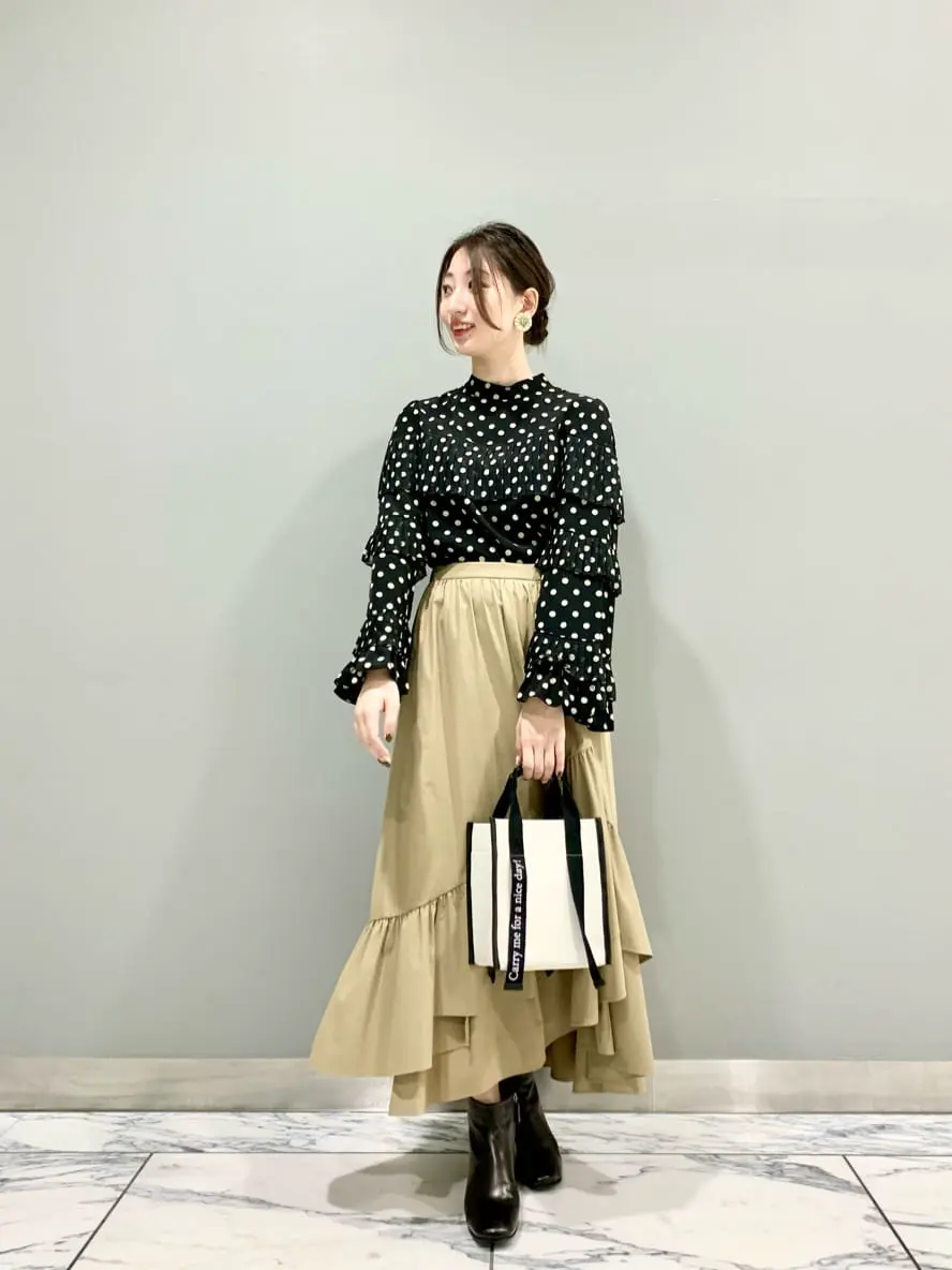 GRACE CONTINENTAL The Banquet eri コーディネート画像