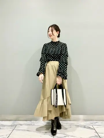 GRACE CONTINENTAL The Banquet eri コーディネート画像