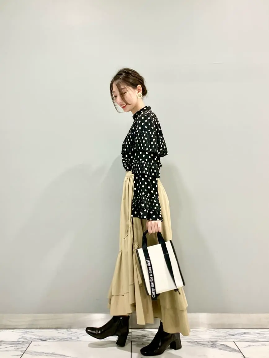 GRACE CONTINENTAL The Banquet eri コーディネート画像