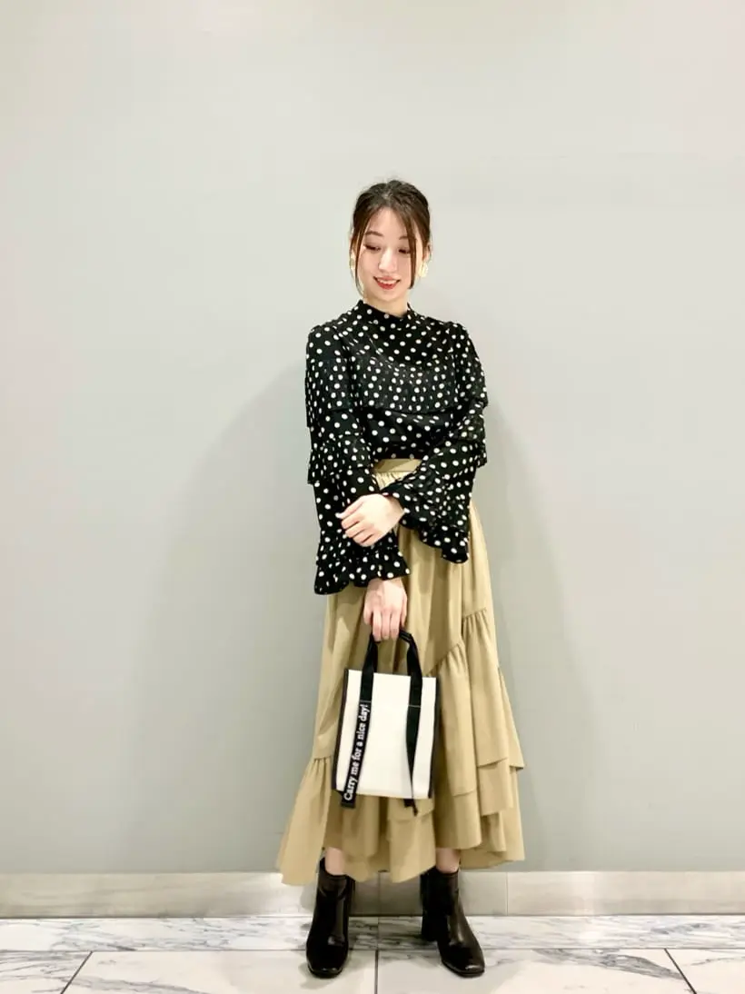 GRACE CONTINENTAL The Banquet eri コーディネート画像