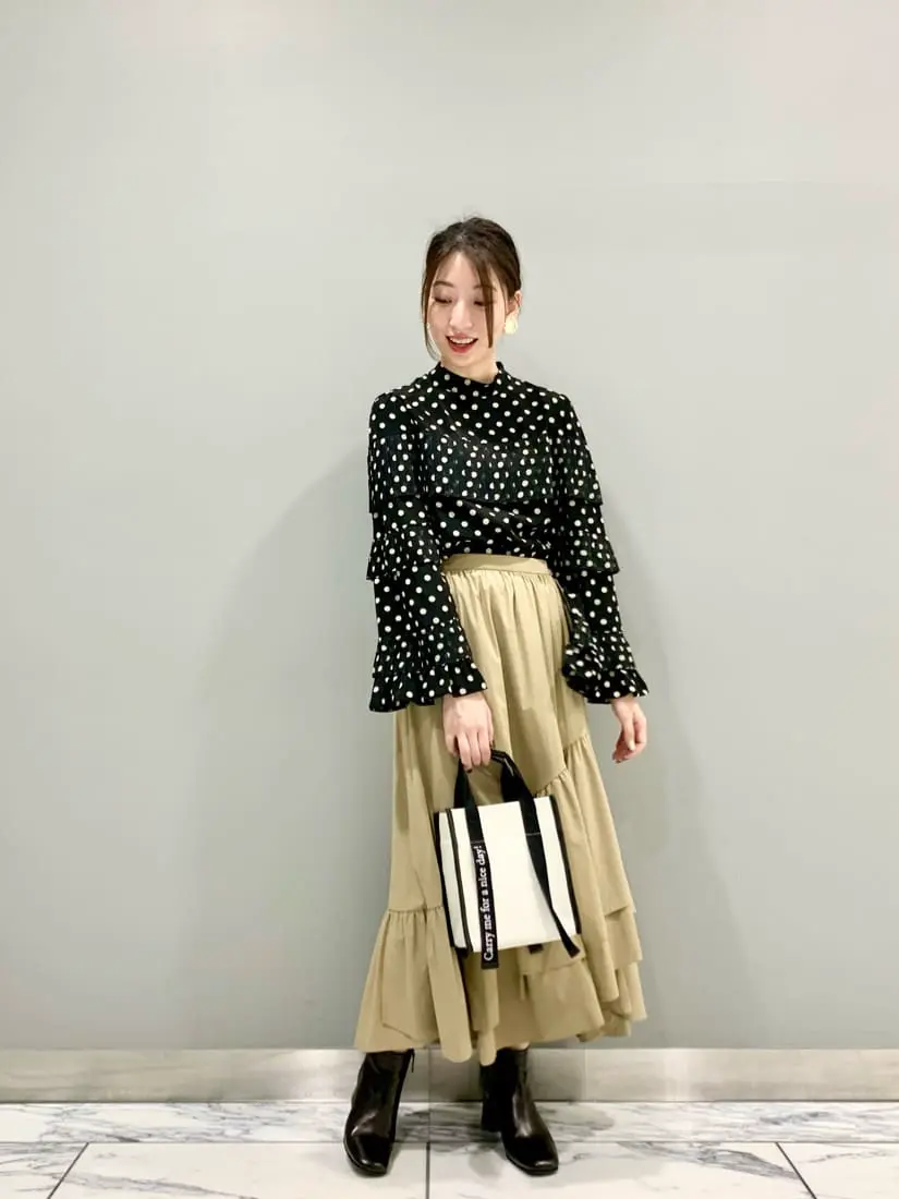 GRACE CONTINENTAL The Banquet eri コーディネート画像